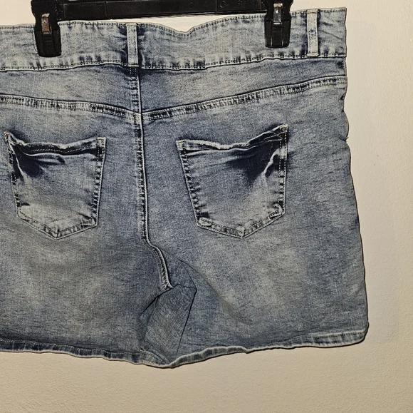 Copper Flash Womans Mid Rise Jean Shorts Size 16 - Picture 8 of 15